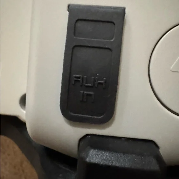 Porter Cable Jobsite Bluetooth radio - Picture 6 of 13